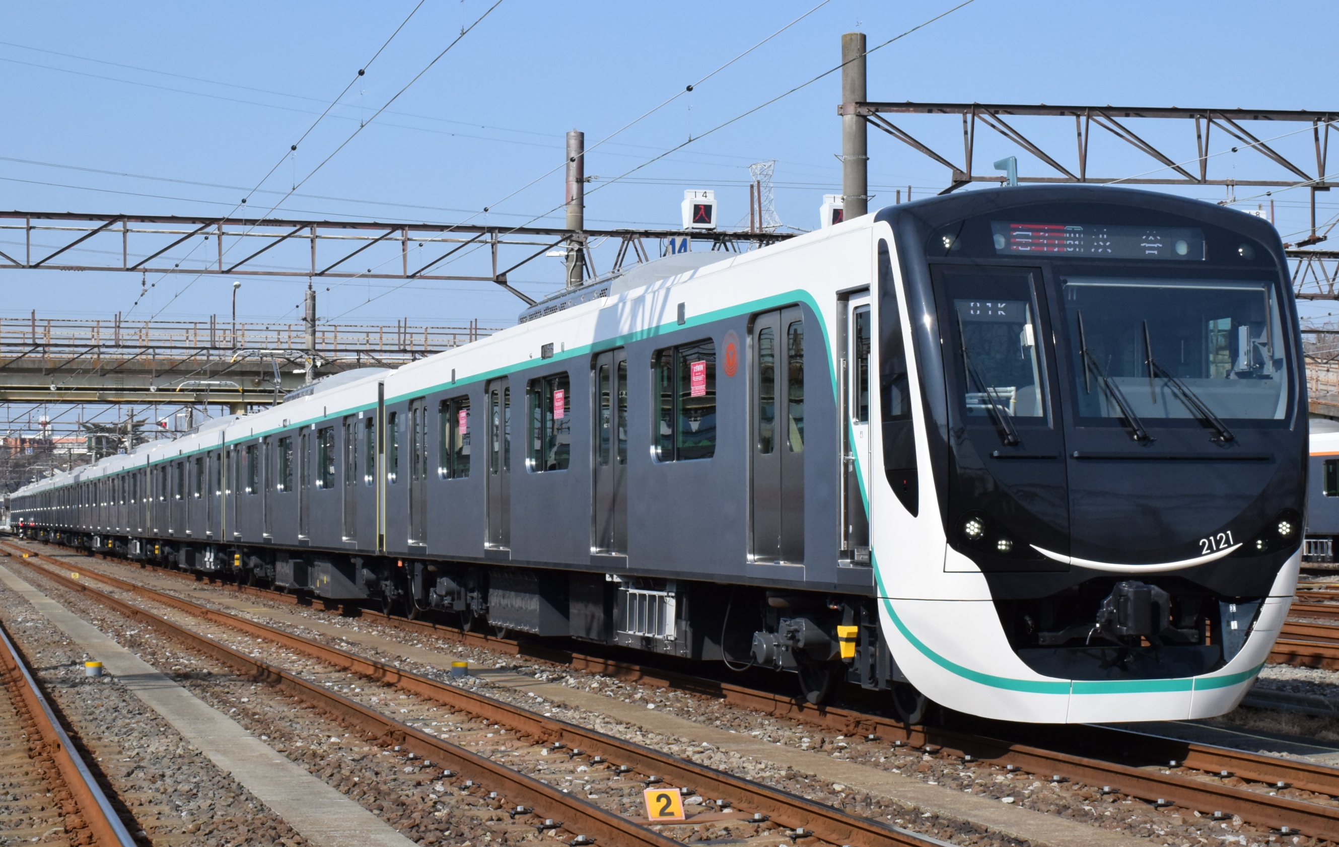 東急電鉄2020系（走行場面）