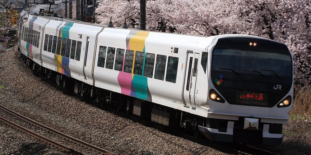 東日本旅客鉄道　E257系