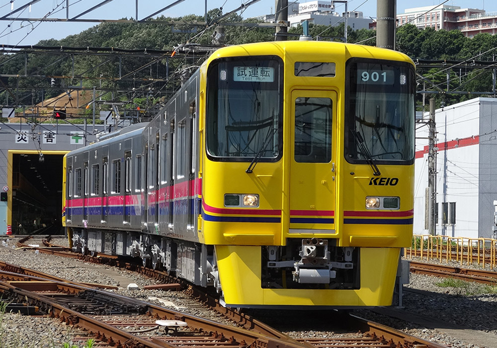 京王電鉄　デヤ900