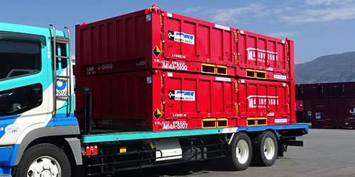 空コンテナの段積み輸送