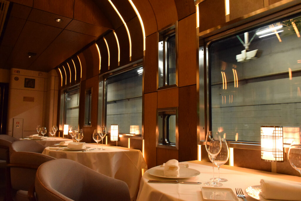 JR East Series E001 TRAIN SUITE Shikishima