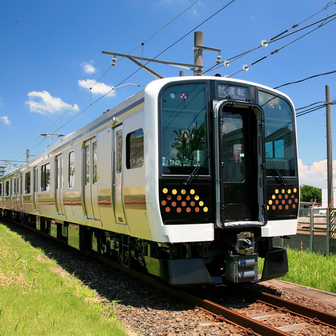 東日本旅客鉄道　E131系